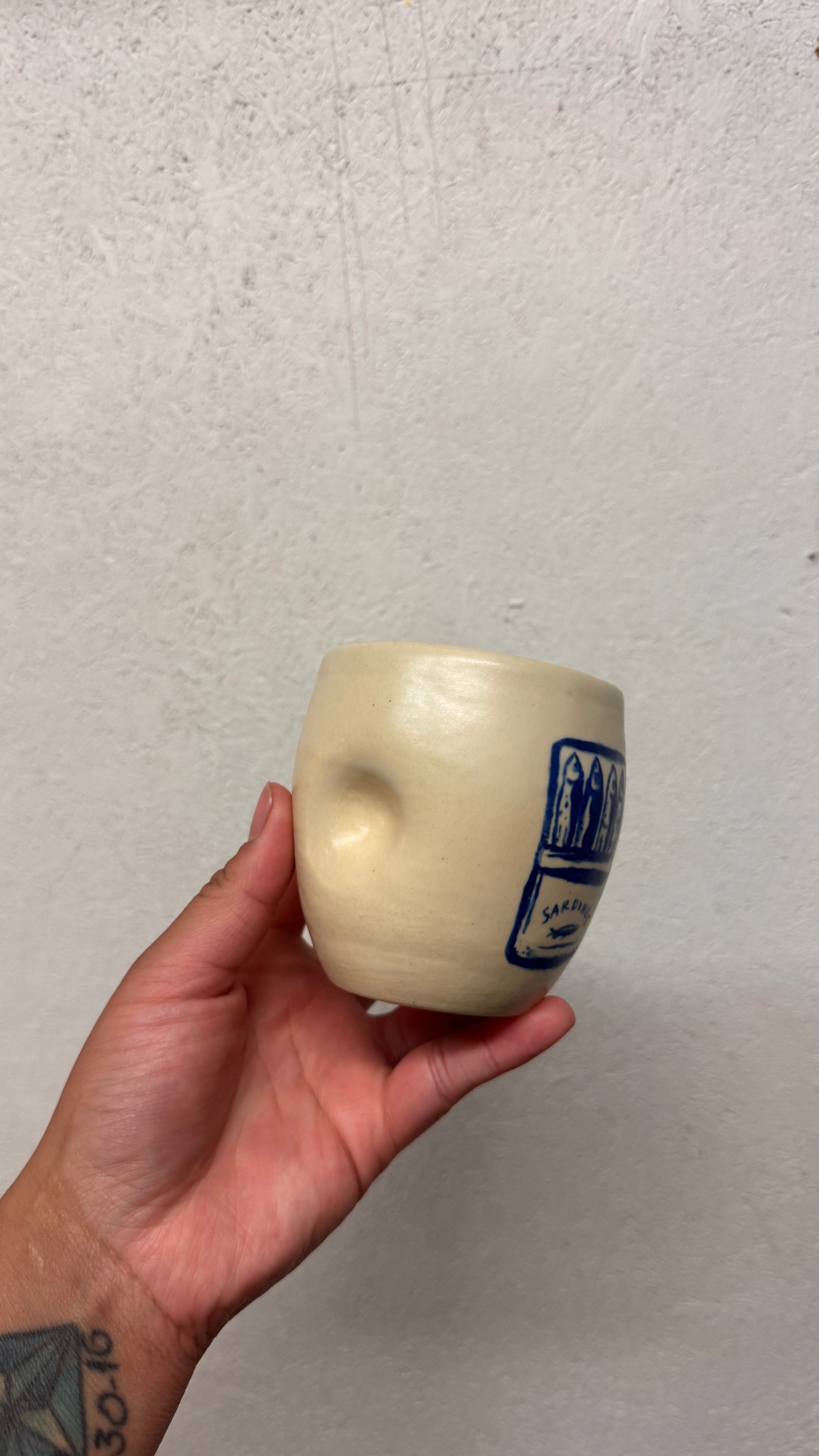 Sardine Thumb Cup
