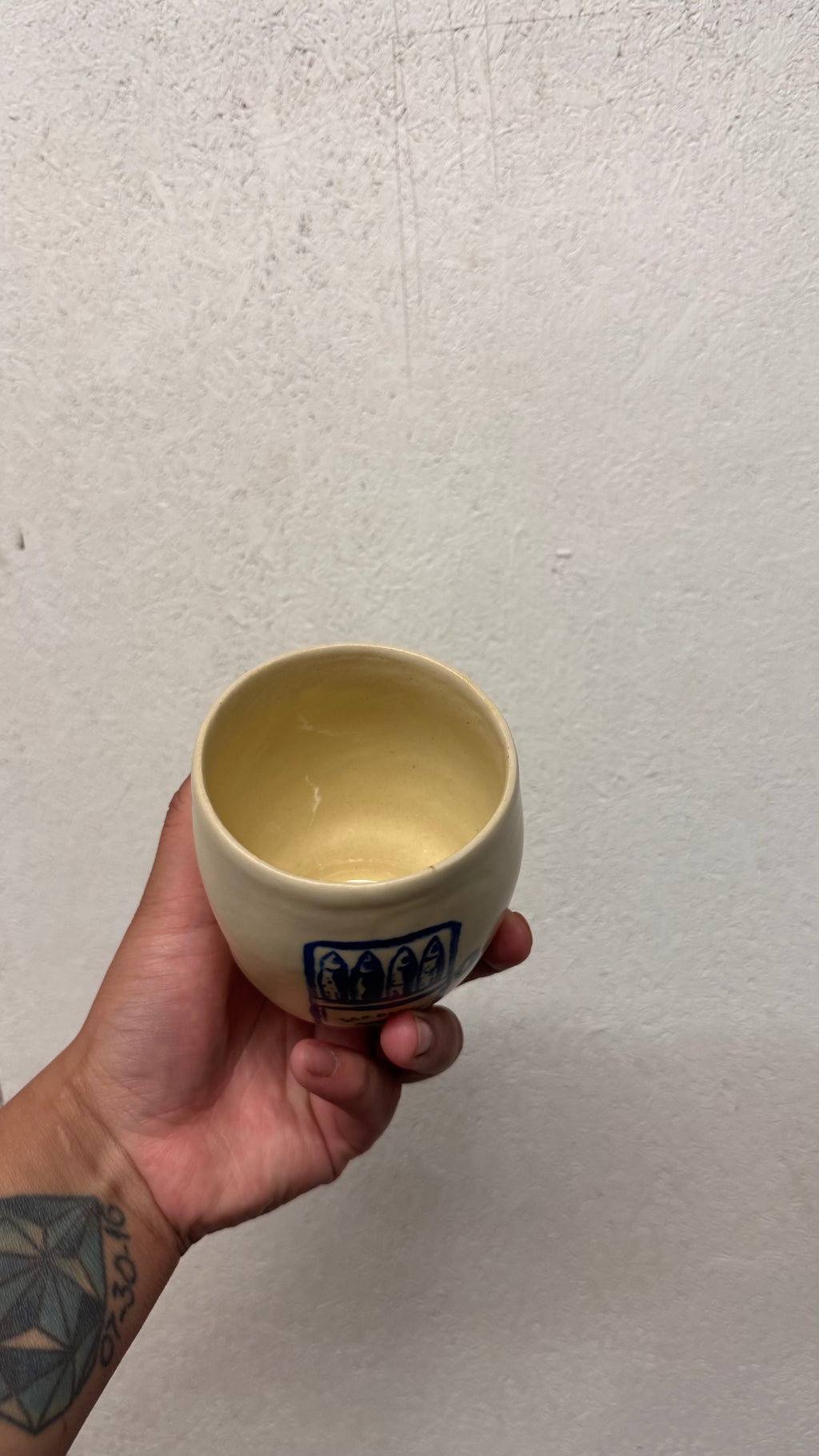 Sardine Thumb Cup